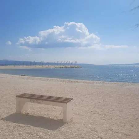 Centre - Located In The Historic Varos District *